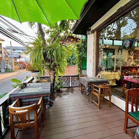 Baan Huenphen Boutique Hotel Csiangmaj Kültér fotó