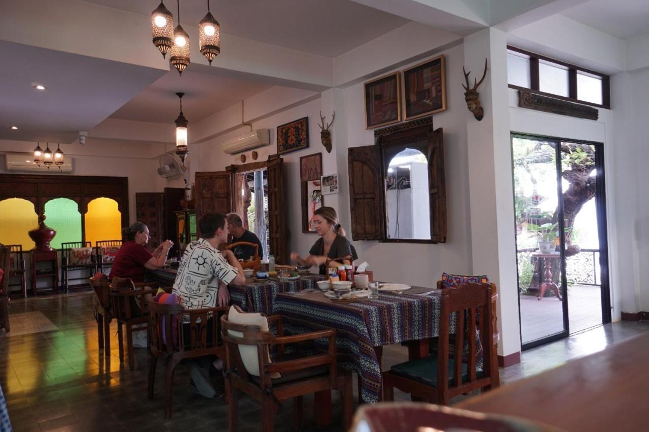 Baan Huenphen Boutique Hotel Csiangmaj Kültér fotó